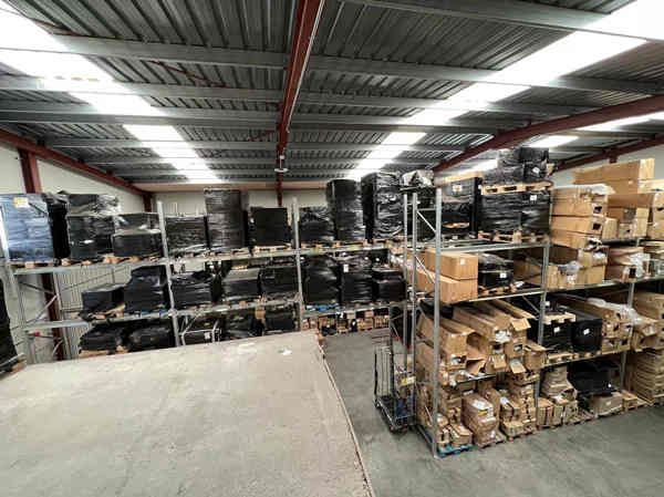 What are the specific advantages of using overseas warehouses